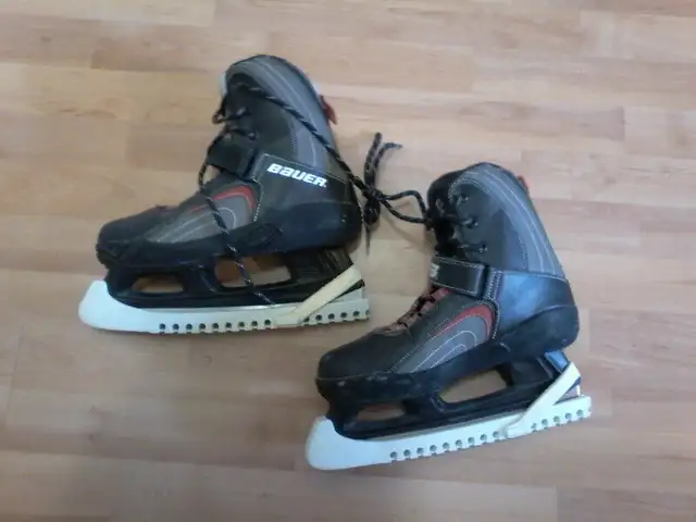 Patins à glace pour femme in Hobbies & Crafts in Lévis - Image 2