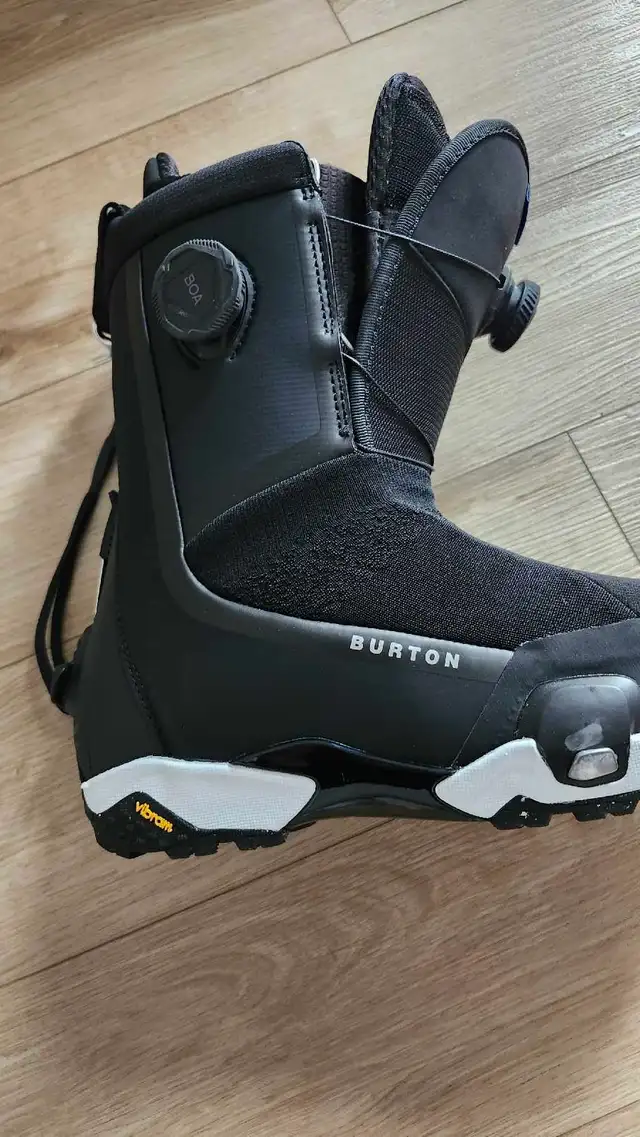 botte de snowboard Burton step on  in Other in Laval / North Shore - Image 4