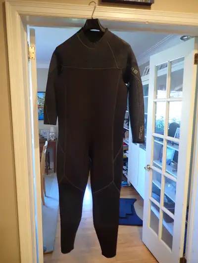 Bare Revel 5mm Men's Wetsuit - Size 2XLS - Great Condition, View more