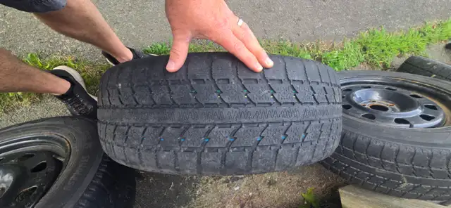 4 winter tires on rims     size 225/65 R17 in Tires & Rims in City of Halifax - Image 3