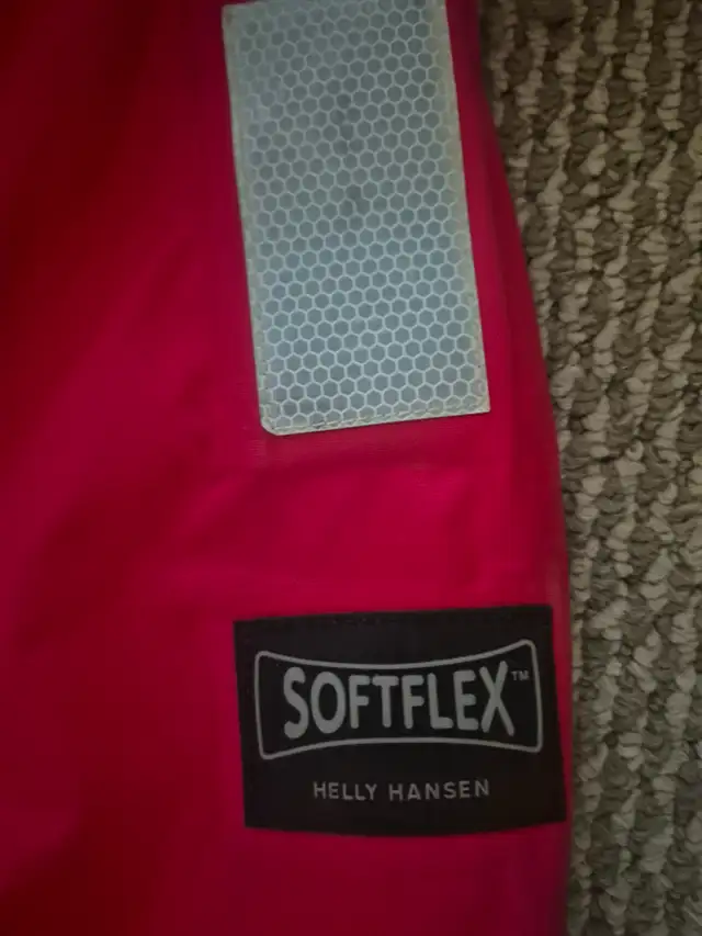 Helly Hanson Softex Winter Suit in Men's in Cole Harbour - Image 3