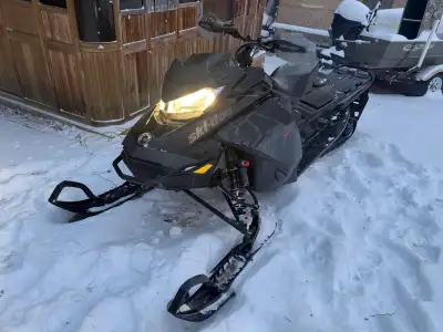 Excellent condition, well maintained and taken care of. 832kms 154 2 1/2” track Only reason for sell...