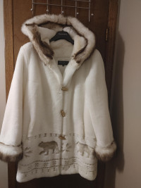 ~ New Fen Nelli Faux Fur Bear Coat Size 9/10