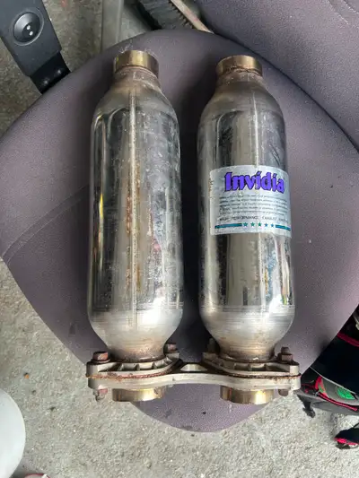Selling used invidia high performance exhaust parts 50$