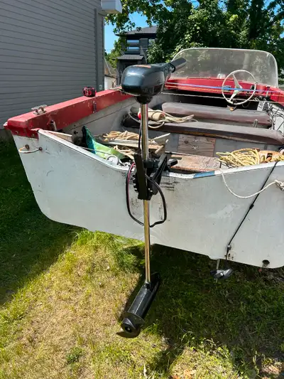 With battery+duramax 12 volt,38 lbs. electric motor+Anchor+500 gallon bilge pump+ sun umbrella+cushi...
