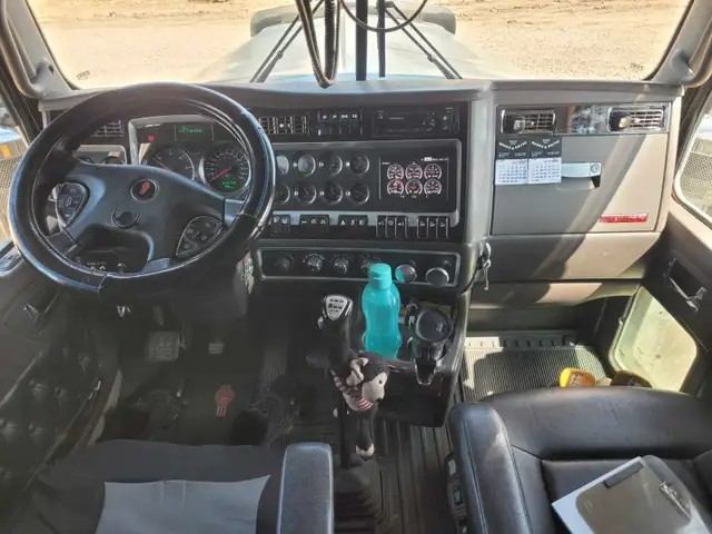 2018 Kenworth W900L in Heavy Trucks in Swift Current - Image 7