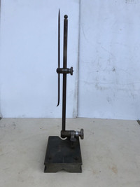 Vintage Brown & Sharpe Mfg Co. Surface Gage Machinist Tool