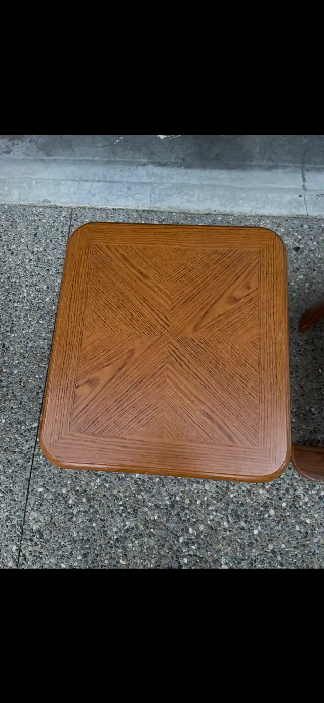 Solid wood coffee and end tables62854393739010124