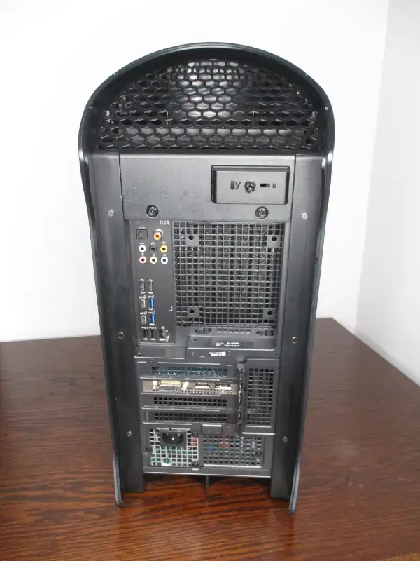 Alienware Aurora R14 Computer Ryzen 9 5900 32GB 2TB NVMe GTX1650 in Desktop Computers in City of Toronto - Image 8