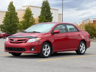 Toyota Corolla 2012 LE. Voiture extrêmement fiable, économique et très bien entretenue. Traitement a...