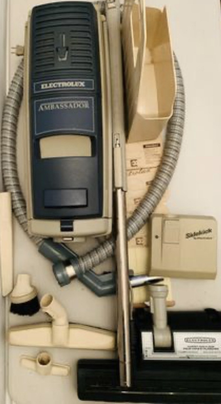Aspirateur Electrolux Ambassador et toutes Ses Accessoires Aspirateurs Ville de Montréal