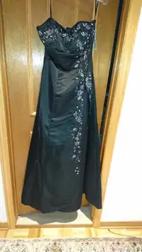 NEW Evening Gown Prom Ball Dress NEW  Robe de Soiree Balle NEUVE