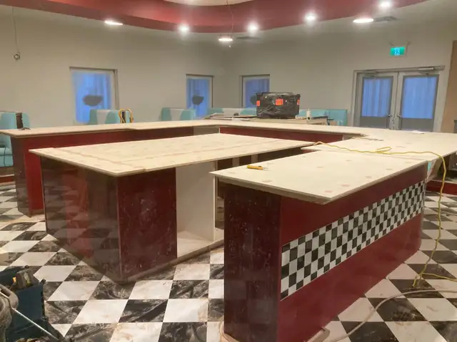 Finishing carpenter464602047814707203