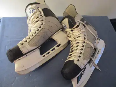 1 PAIR CCM PERFORMANCE PROFILE 48 MEN'S ICE SKATES-USED-SIZE 12, View more