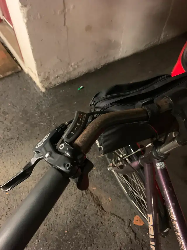 Peugeot Bike in Road in Kingston - Image 7