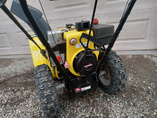 REDUCED/ Snowblower / Rumble Bee Edition. Off season price. in Snowblowers in Sault Ste. Marie - Image 3
