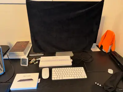 Mac 27 inch computer 1 TB + accessories, View more