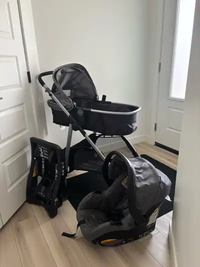 EvenFlo Pivot Modular travel system, View more