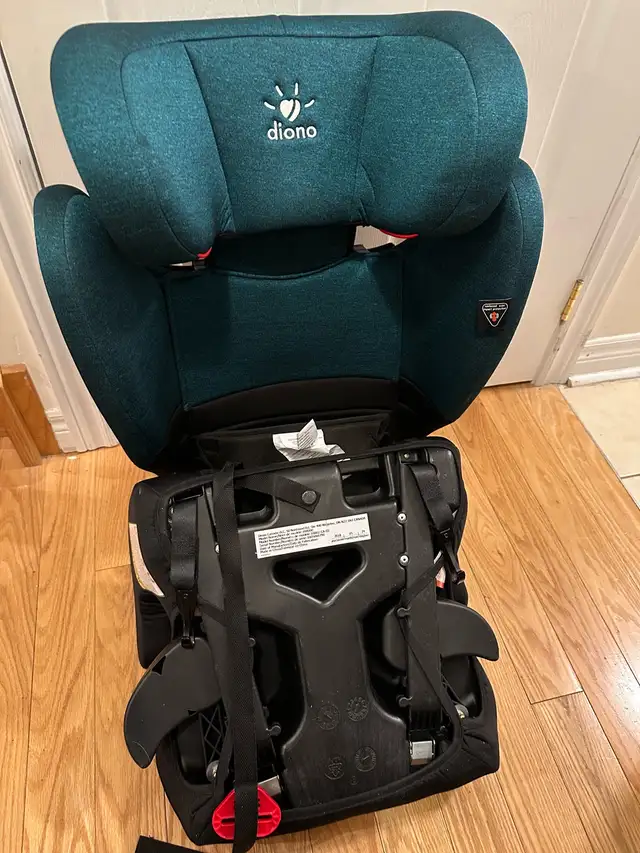 Diono boost car seat (manufactured on 5/24/2018) in Strollers, Carriers & Car Seats in Markham / York Region - Image 5