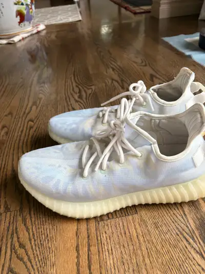 Authentic Yeezy Boost 350 V2 Mono Ice in good used condition. Comfortable everyday sneaker with the...
