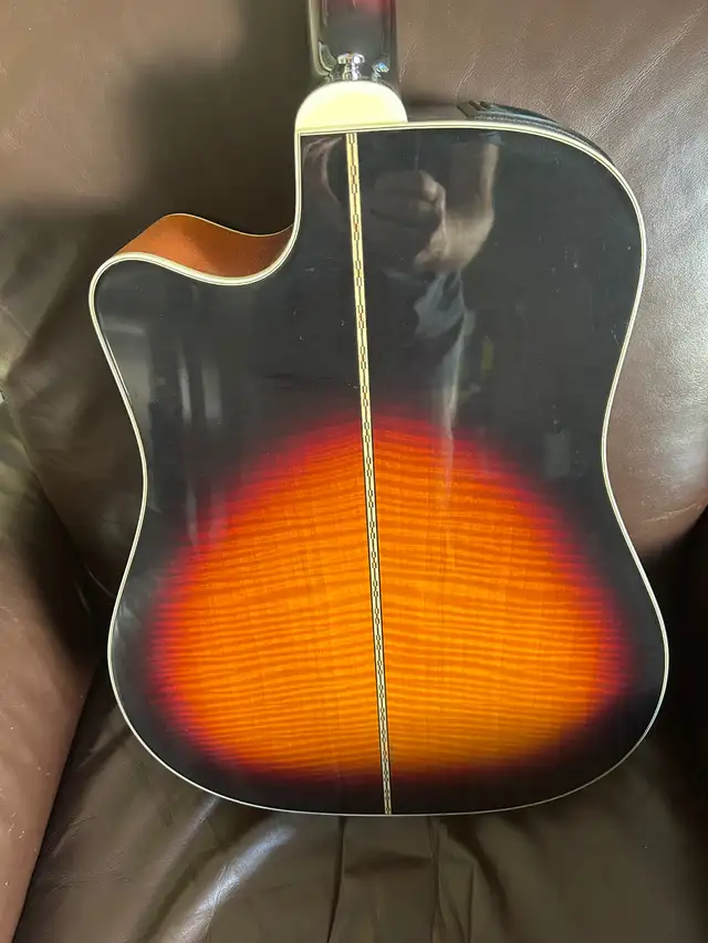 Professional series takmine. FP 350 SMCSB. in Guitars in Summerside - Image 5