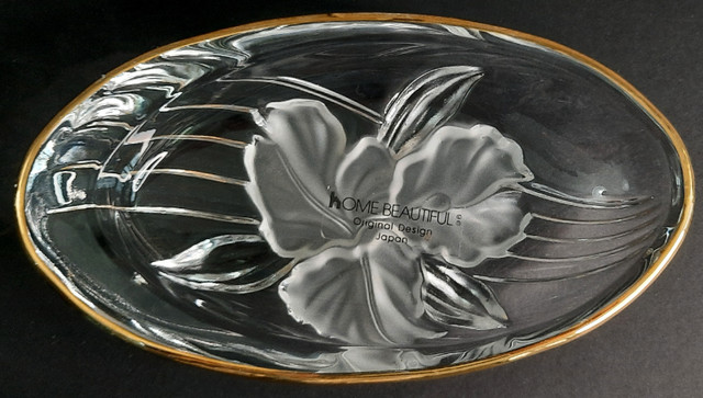 Nice Oval  Gilded Candy/Nut Dish made in Japan Gold Rim 7"x3.7" in Home Décor & Accents in Oakville / Halton Region