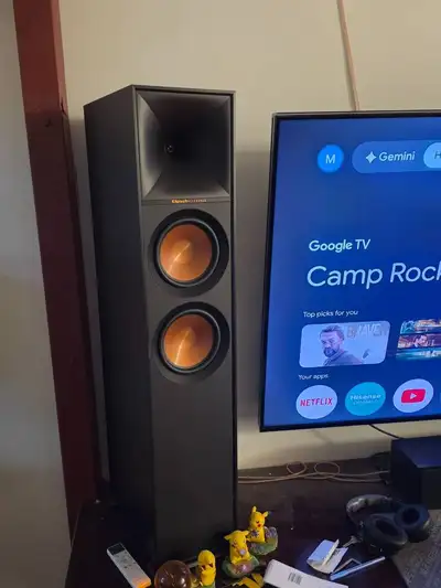 Selling klipsch speakers 5.1/Reciever - $1,750 (Vancouver Kerris, View more