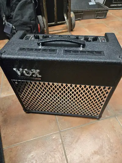 Vox Valvetronix AD30VT 30-Watt 1x10 Modeling Guitar Combo, View more