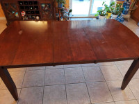 Dining table for sale 