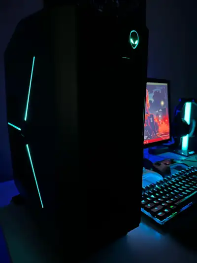 Alienware Aurora R8 RTX 2080 2.29 TB, View more