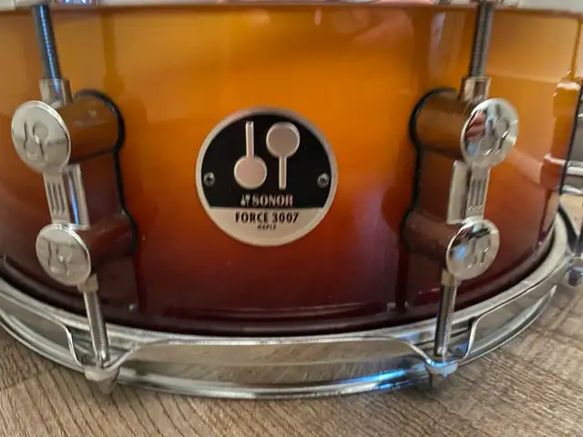 Sonor 14” Maple Snare Drum in Drums & Percussion in City of Toronto - Image 4