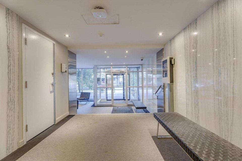 Gorgeous fully furnished one bedroom condo for rent in Winnipeg 3