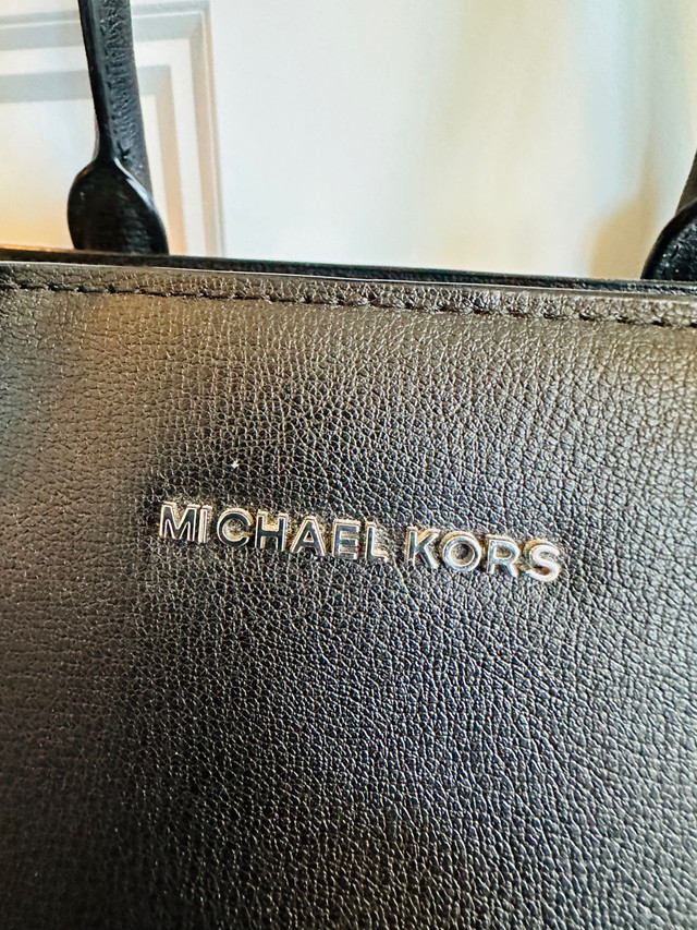 Michael Kors accordion satchel in Women's - Bags & Wallets in Medicine Hat - Image 3