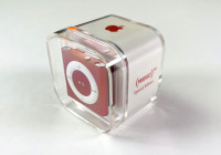 Brand NEW ⎮ Apple   iPod Shuffle    PRODUCT RED