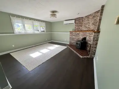 2-bedroom unit One room available Second room rented (male) Including everything Available 1 or 2 mo...