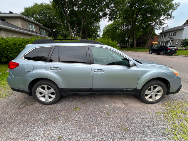 Subaru Outback Touring 2014 dans Autos et camions  à Ville de Québec - Image 3