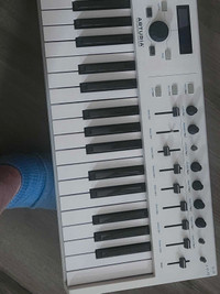 Arturia KeyLab 49 Keyboard Controller - White -