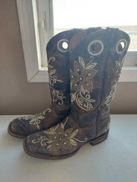 Cavelia Cowboy boots