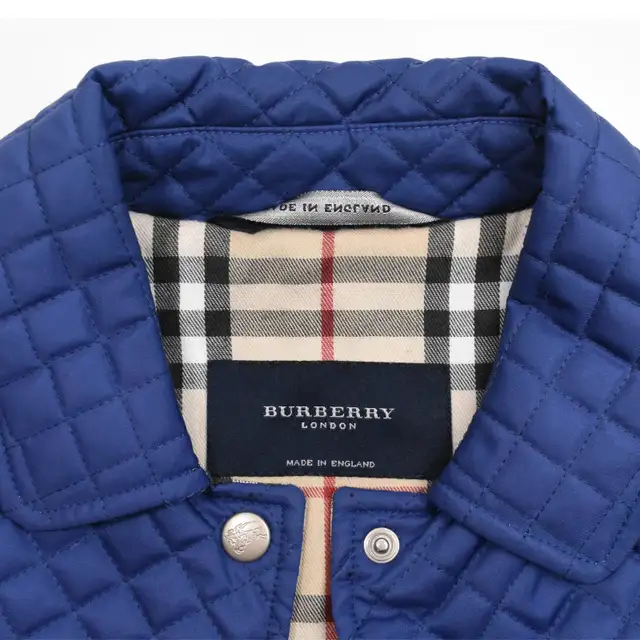 As is, Burberry Quilted Jacket/Coat - Size 8,  ENGLAND in Women's - Tops & Outerwear in City of Toronto - Image 6