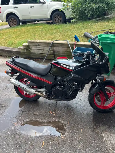 1990 EX 500 Has a rebuilt starter. Gen 2 flywheel with the one piece weight, I’ve owned it since 201...
