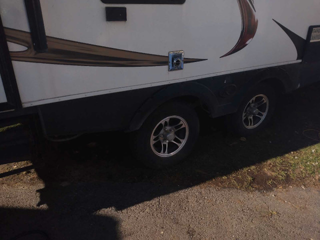 I need to rent a spot for my camper with hydro in Other in Gatineau