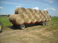 Tandem rear wheel hay wagon