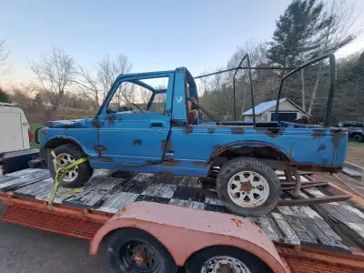 Long wheel base samurai pretty rare pretty rusty but all powertrain is good and frame good great bug...