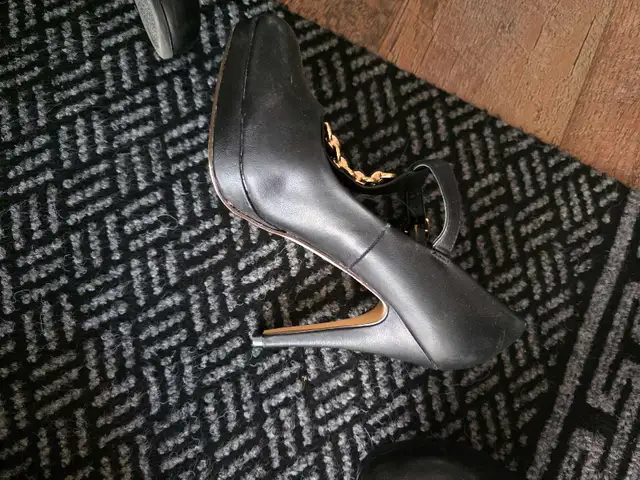 leather high heel shoes in Women's - Shoes in Calgary - Image 3