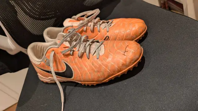 Nike tiempo Legend 10 academy turf $80 in Sports Teams in City of Montréal - Image 2