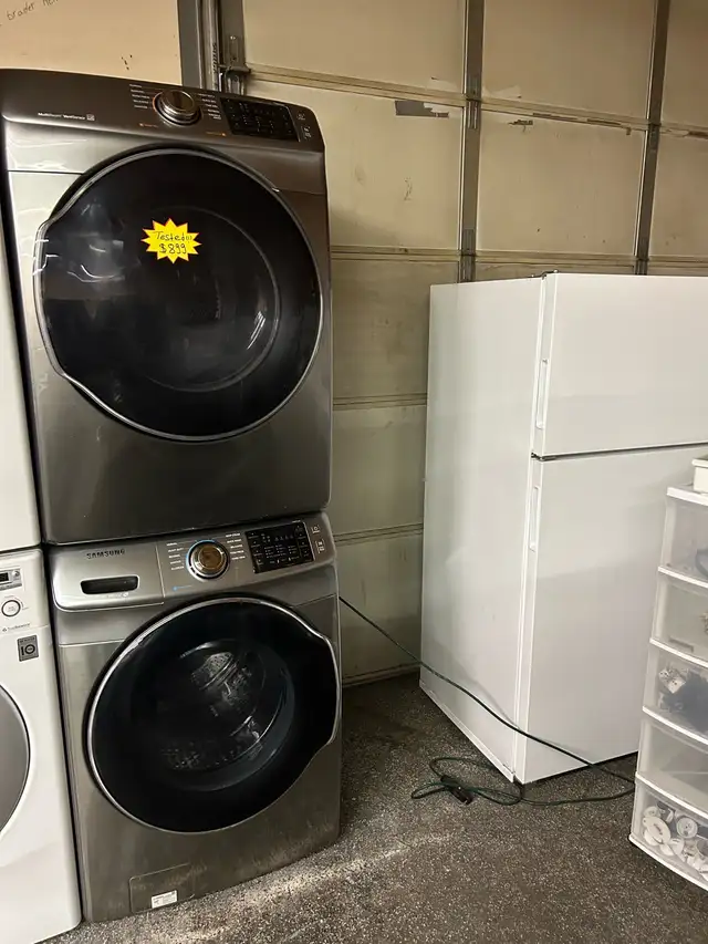 Samsung 27” Stackable Front Load Washer & Dryer. in Washers & Dryers in Kitchener / Waterloo - Image 4