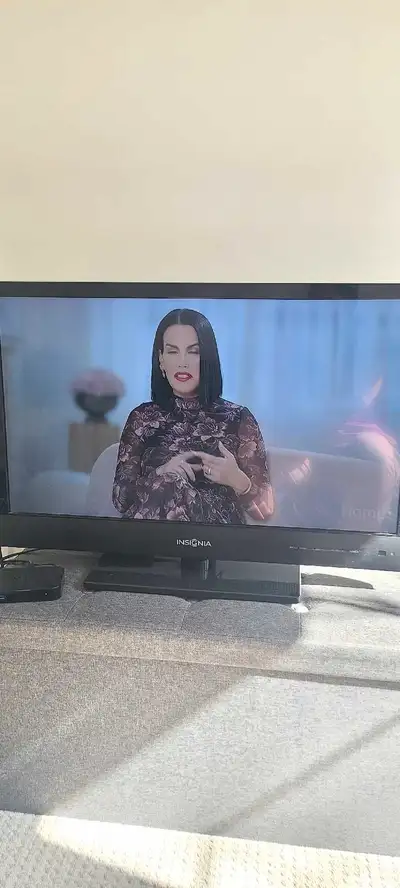 Insignia 32" NON-SMART TV. remote not included. Used with IPTV box. Works perfectly fine. Good for s...