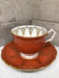 Aynsley bone china tea cup and saucer, Beautiful orange fluted
