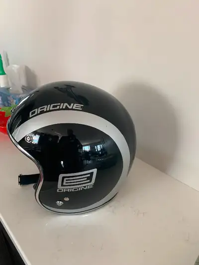 Origins helmet. Size XL ..Like new .Asking 60 dollars