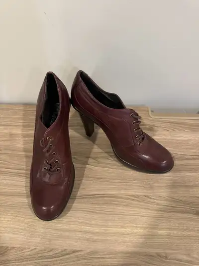 Miz Mooz Burgundy Leather Heeled Oxfords 39 size, View more